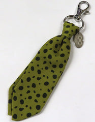 Jujutsu Kaisen Kento Nanami's Tie-Style Metal Charm Charm [USED]