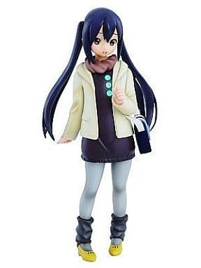 Azusa Nakano Graduation Trip Ver. K-On! The Movie! Ichiban Kuji Premium Premium Figure Prize E Figure [USED]