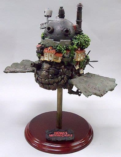 Howl's Moving Castle Moving Castle Flying Type Diorama Figure [USED]