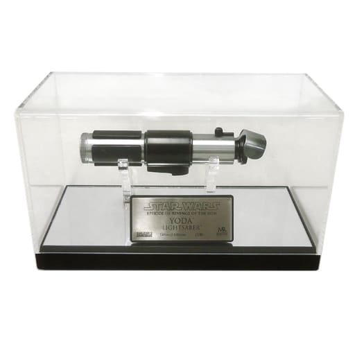 Star Wars: Episode 3 Revenge of the Sith Yoda Lightsaber Battle Damage Ver. Limited Edition Figure [USED]