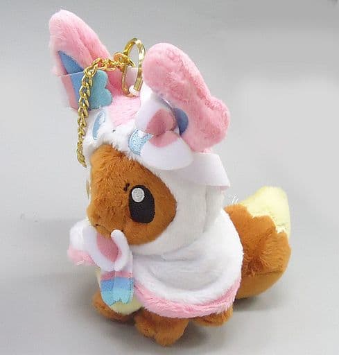 Eevee Sylveon Pokemon Mascot Poncho Series Pokemon Center Limited Key Chain [USED]
