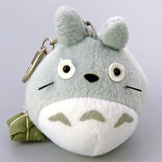 Big Totoro Holding Souvenir My Neighbor Totoro Funwari Keychain [USED]