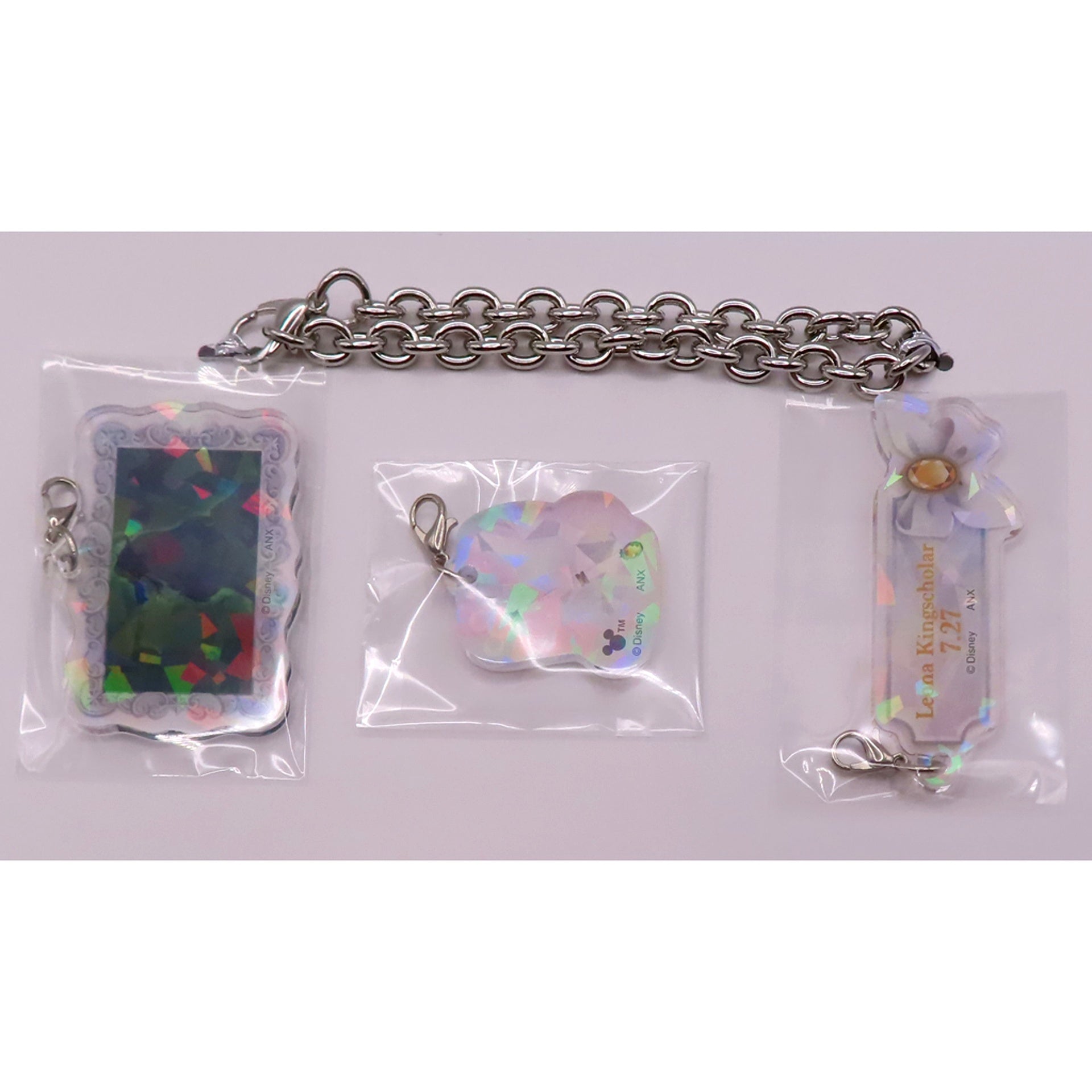 Leona Kingscholar Disney Twisted-Wonderland Hologram Acrylic Charm with Chain Birthday Goods [USED]