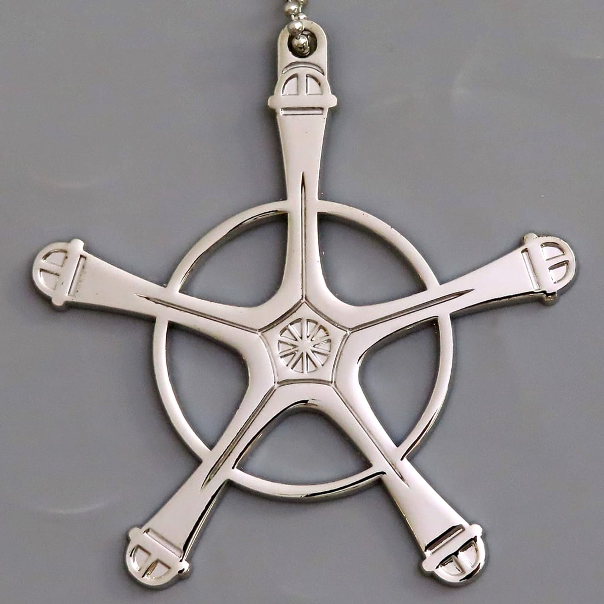 Bleach Quincy Cross Ichiban Kuji Stirring Souls Vol.1 Metal Charm Collection Prize E Charm [USED]