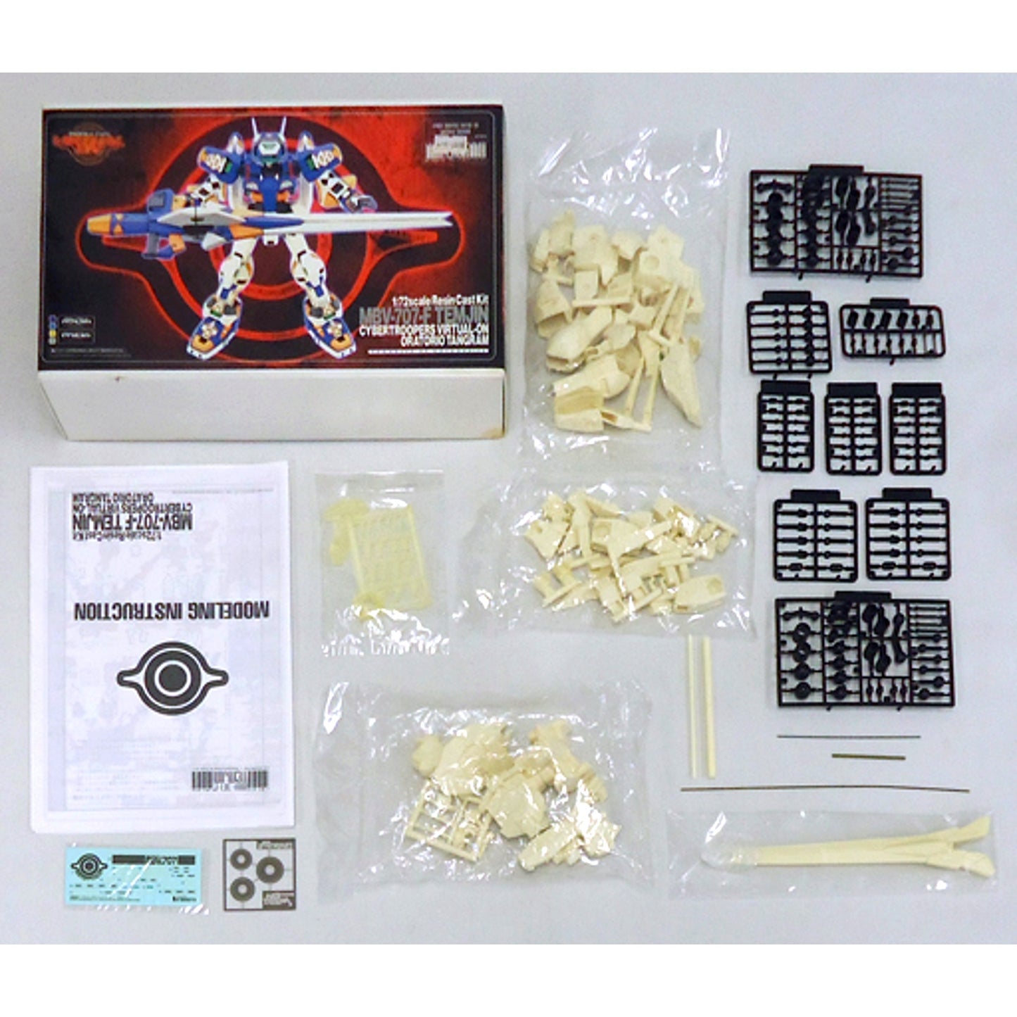 Temjin MBV-707-F Sozetsu Ver. Cyberbots Virtual-On Series No.91 1/72 Resin Cast Kit OT-01 [USED]