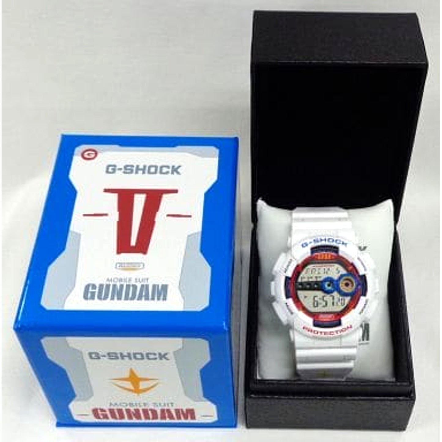 Mobile Suit Gundam G-SHOCK Watch G-SHOCK x Gundam 35th Anniversary Item [USED]