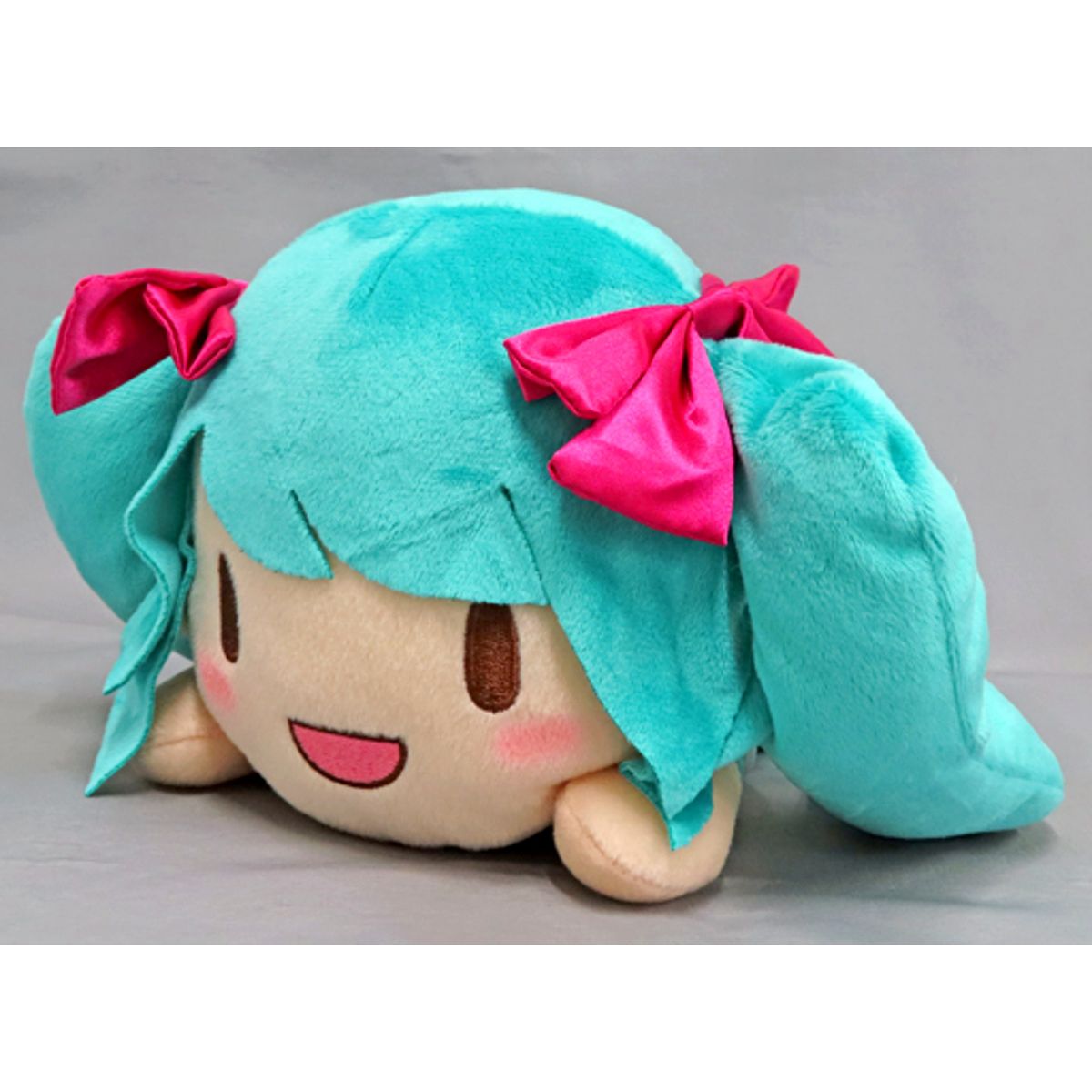 Hatsune Miku Hatsune Miku Series Fuwapuchi Medium Lying Down Plush 16th Anniversary Smile [USED]
