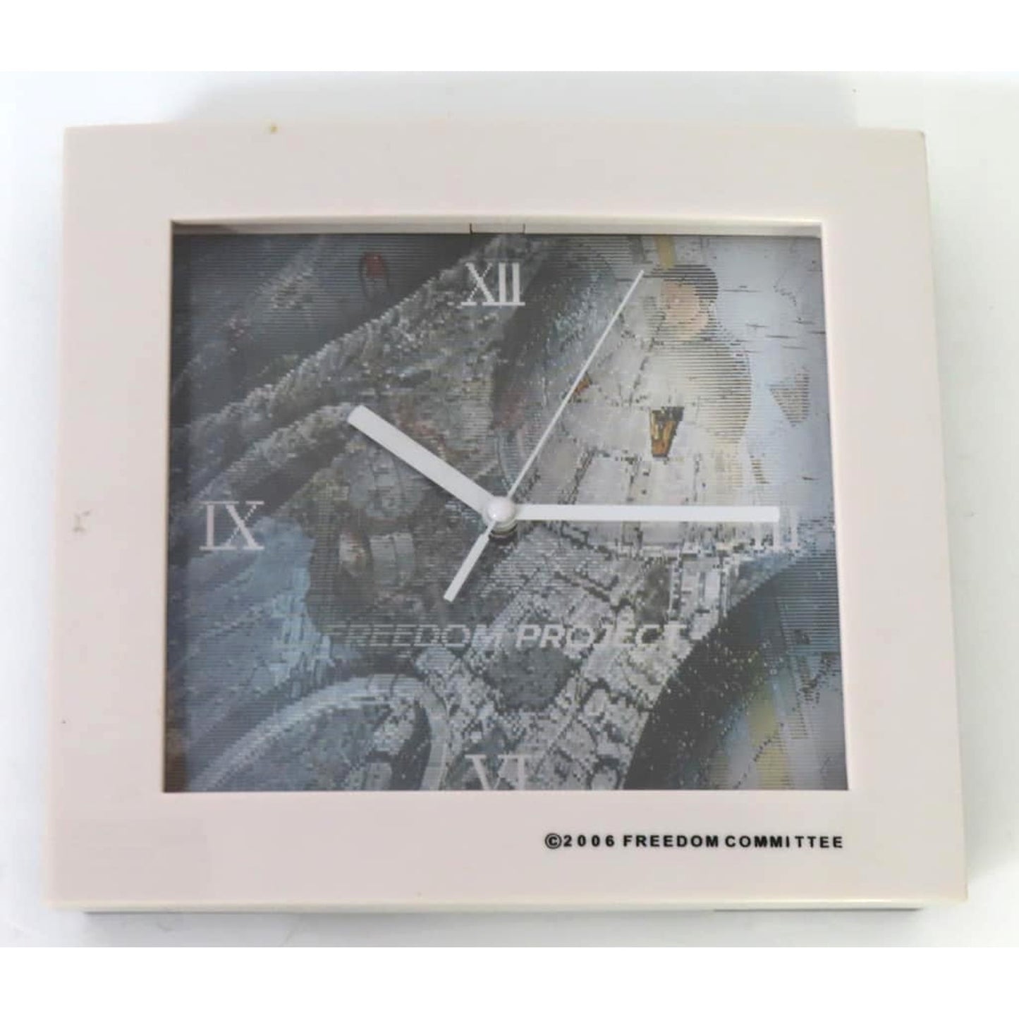 Freedom Project Takeru Kazuma and Bis White Changing Clock [USED]