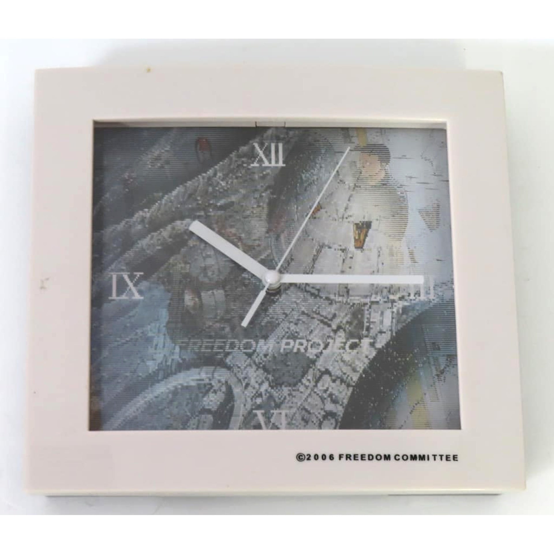 Freedom Project Takeru Kazuma and Bis White Changing Clock [USED]