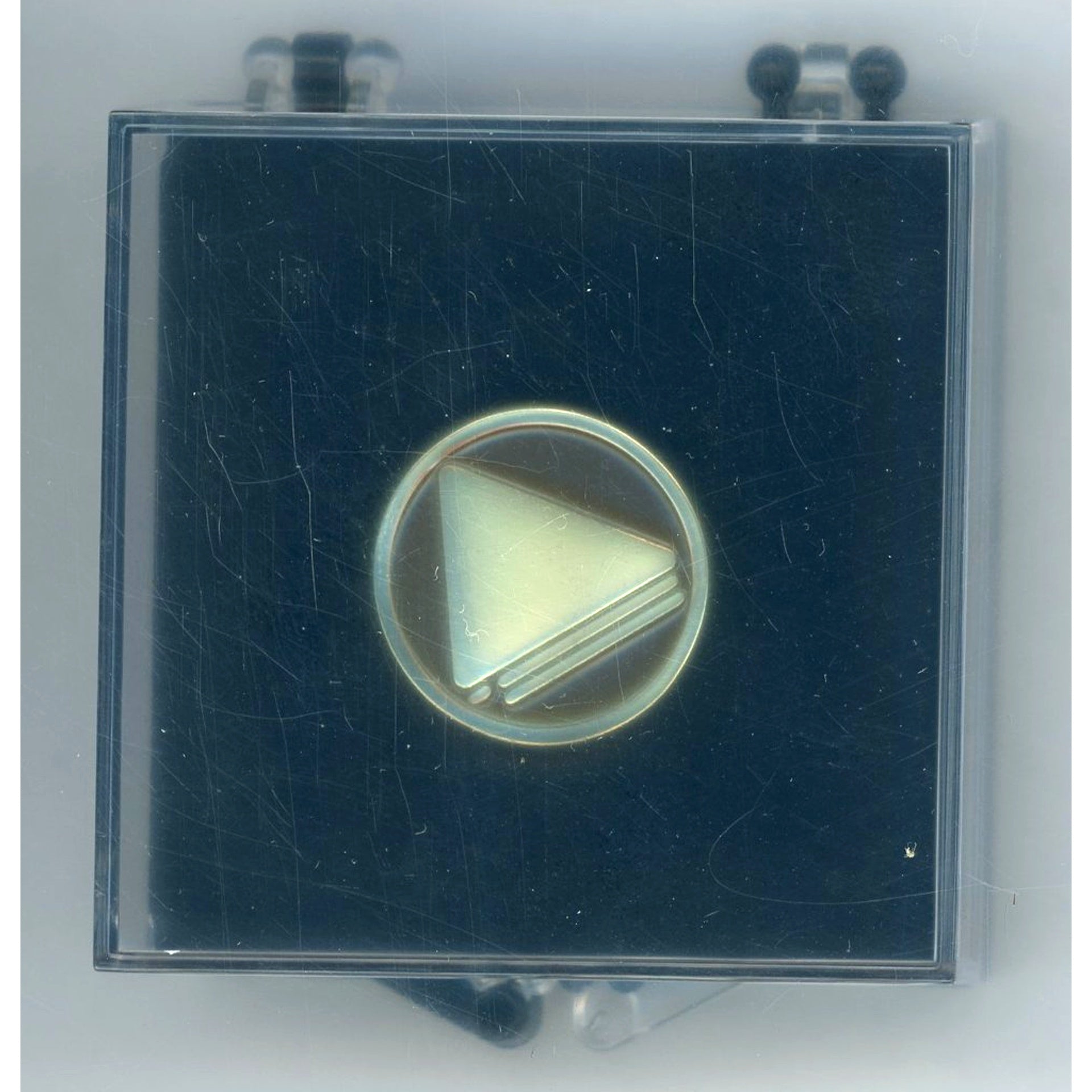Hololive Aogami High School Emblem Pin Badge Puzzle x Experience Event hololive ERROR Escape from Aogami High School [USED]