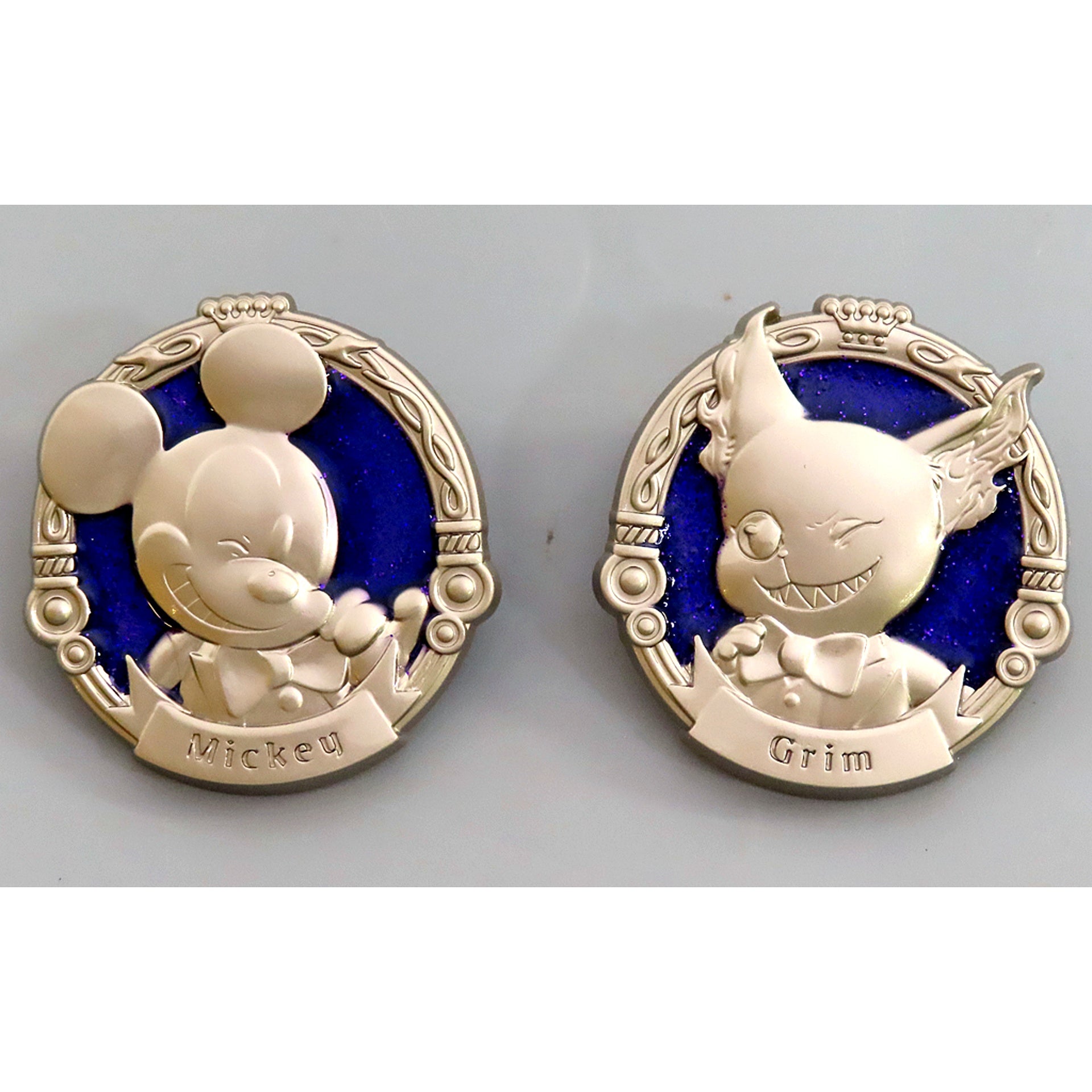 Mickey & Grim Disney Twisted Wonderland Pins Set [USED]