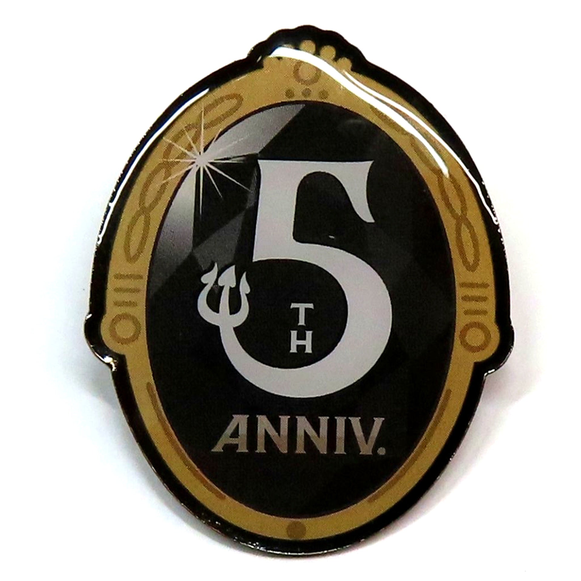 Disney Twisted-Wonderland 5th Anniversary Pin Badge 5th Anniversary POP-UP SHOP Dazzling [USED]