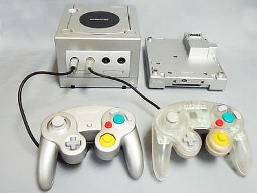 GameCube Enjoy Plus Pack+ Winter 2004 Nintendo GameCube Console [USED]