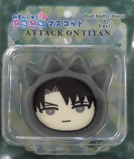 BAD BADTZ-MARU Levi Ackerman Attack On Titan X Sanrio Characters Omanjuu Niginigi Mascot Key Ring [USED]
