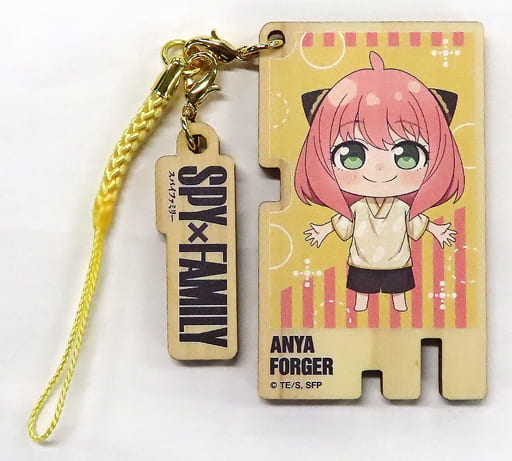 Anya Forger SPY x FAMILY Wooden Straps Gokurakuyu Raku Spa Holiday Extra Mission Show Off Your Close Family in The Bath Limited Key Ring [USED]