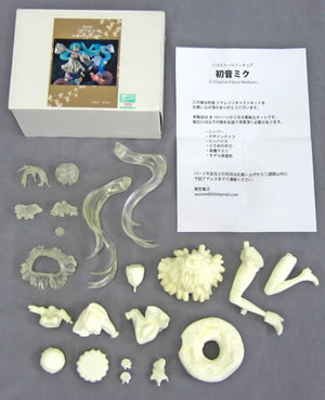 Hatsune Miku Okashi na Miku San VOCALOID Garage Kit Wonder Festival 2013 Winter & Event Limited Figure [USED]