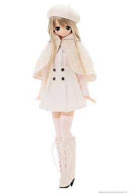 Alisa Winter Harmony Saara's A La Mode Doll [USED]